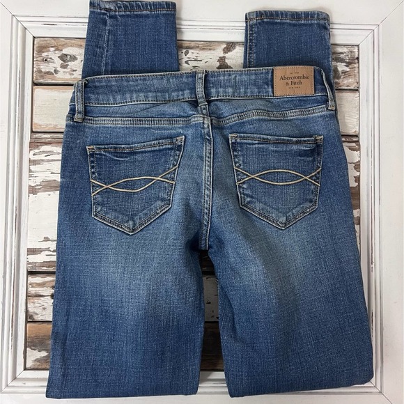 Abercrombie and Fitch 25/29 jeans. Girls women’s #312 - Picture 3 of 9
